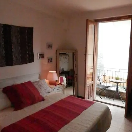 לינה וארוחת בוקר Al Fakhar